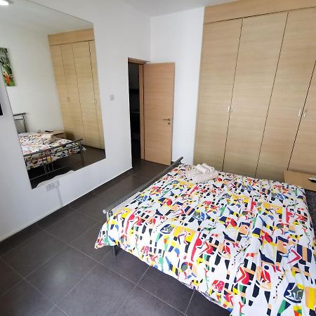 Beachy Keen City Apartment Larnaca Buitenkant foto