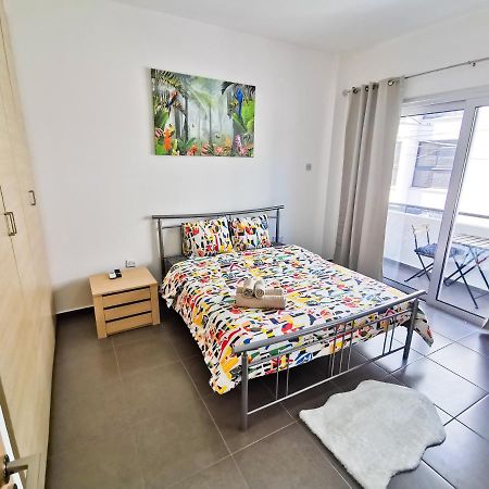 Beachy Keen City Apartment Larnaca Buitenkant foto