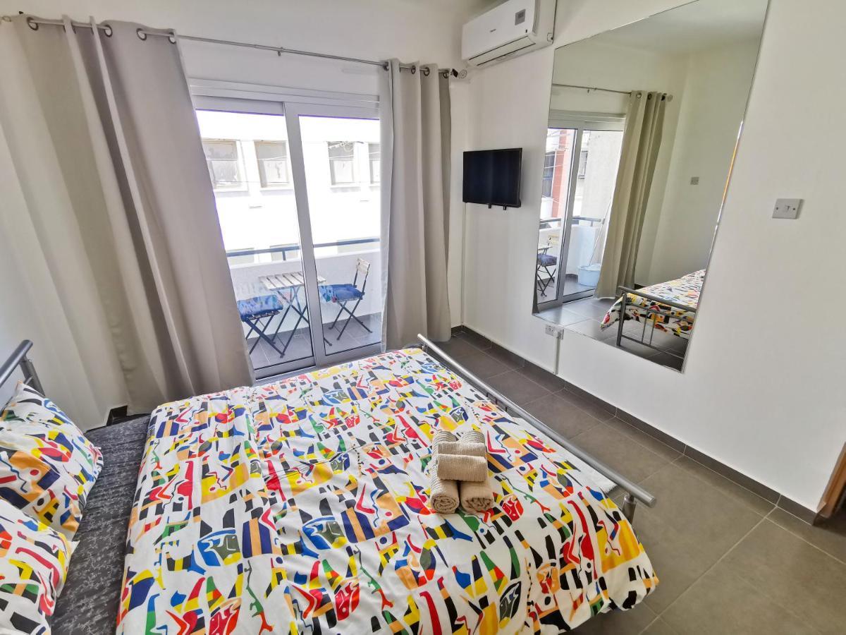 Beachy Keen City Apartment Larnaca Buitenkant foto