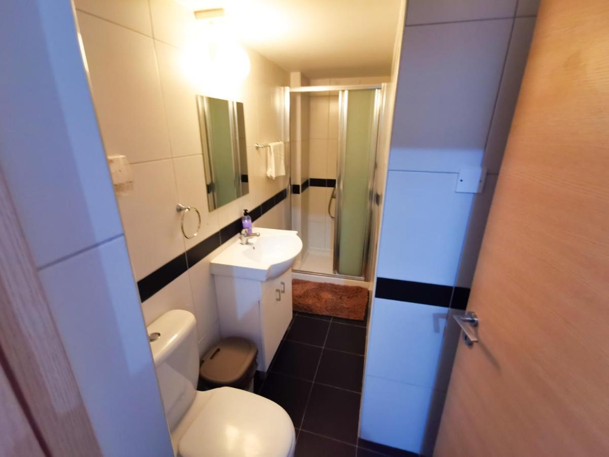 Beachy Keen City Apartment Larnaca Buitenkant foto